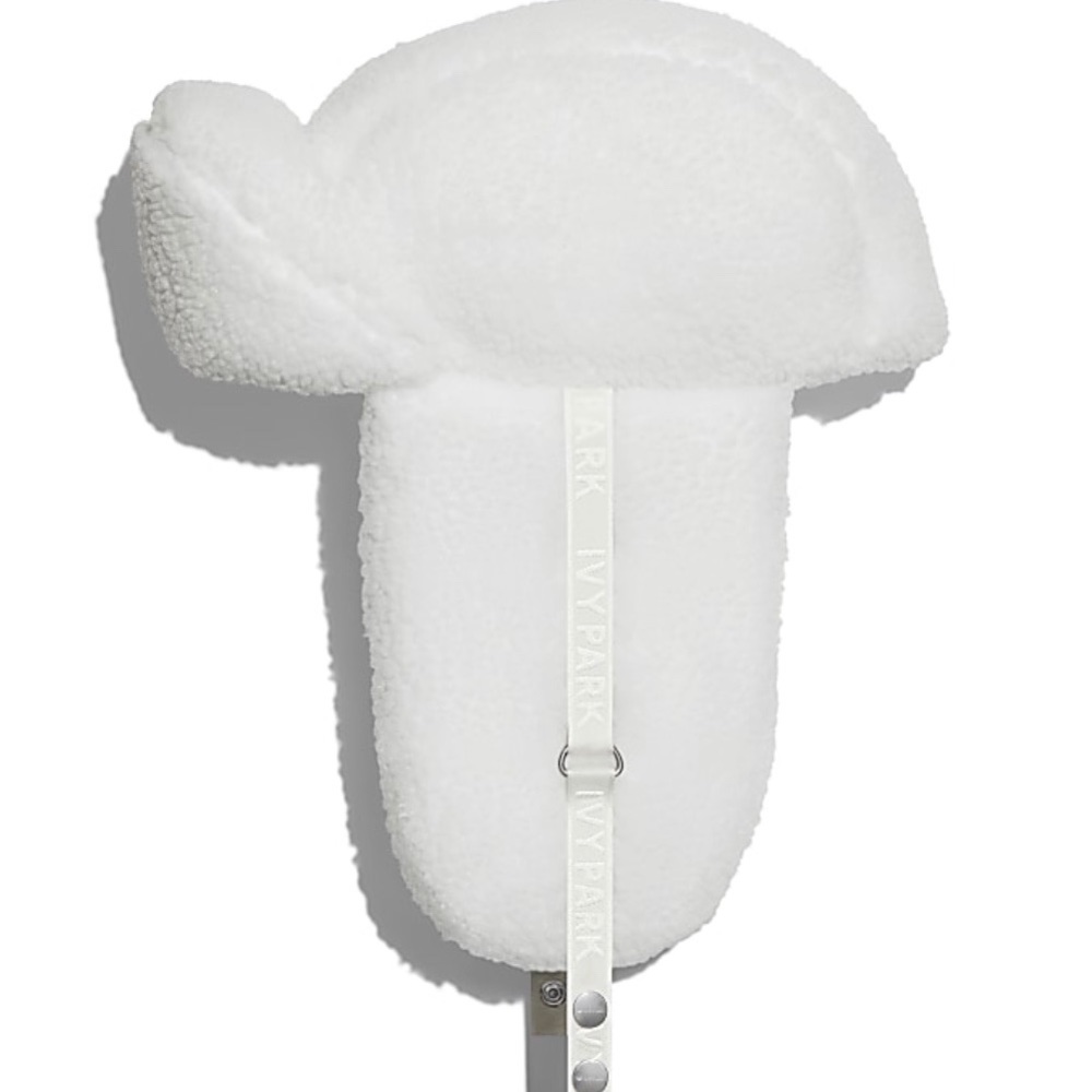 ICY PARK (IVY PARK) x Adidas | SHERPA TRAP…